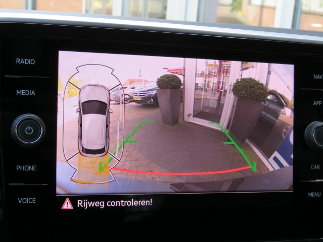 VOLKSWAGEN T-ROC 1.5 TSI 150pk DSG-aut. GOALEDITION / Trekhaak / Camera / IQ Light / Stoelverw. / FABRIEKS garantie, Garage Groe