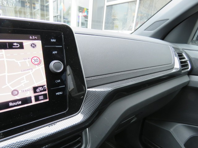 VOLKSWAGEN T-CROSS 1.5 TSI 150pk R-LINE DSG-aut. / Trekhaak / IQ Light / Camera / FABRIEKS garantie, Garage Groenouwe, Bathmen