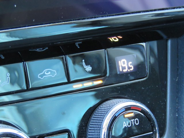 SKODA OCTAVIA 1.0 TSI 115pk DSG-aut. Style / Led / 18 Inch / Navi / Stoelverw. / BOVAG garantie, Garage Groenouwe, Bathmen