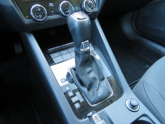 SKODA OCTAVIA 1.0 TSI 115pk DSG-aut. Style / Led / 18 Inch / Navi / Stoelverw. / BOVAG garantie, Garage Groenouwe, Bathmen