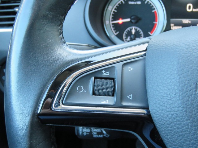 SKODA OCTAVIA 1.0 TSI 115pk DSG-aut. Style / Led / 18 Inch / Navi / Stoelverw. / BOVAG garantie, Garage Groenouwe, Bathmen