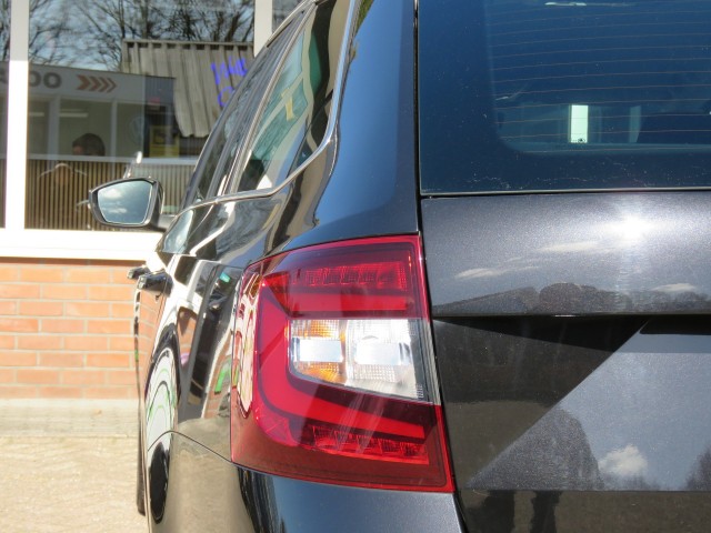SKODA OCTAVIA 1.0 TSI 115pk DSG-aut. Style / Led / 18 Inch / Navi / Stoelverw. / BOVAG garantie, Garage Groenouwe, Bathmen
