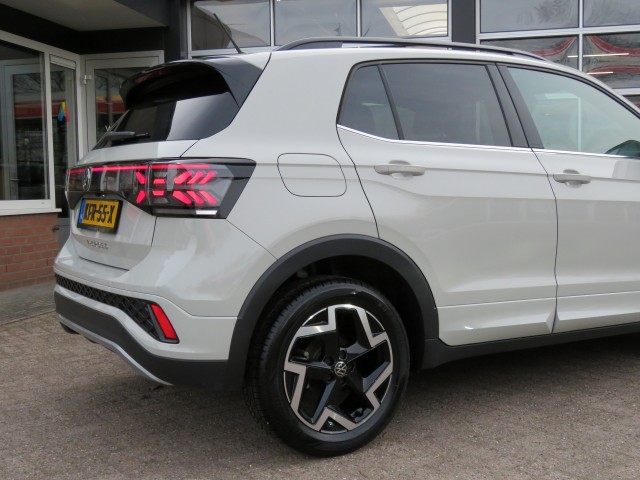 VOLKSWAGEN T-CROSS 1.5 TSI 150pk R-LINE DSG-aut. / Trekhaak / IQ Light / Camera / FABRIEKS garantie, Garage Groenouwe, Bathmen