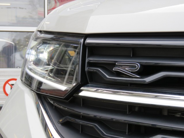 VOLKSWAGEN T-CROSS 1.5 TSI 150pk R-LINE DSG-aut. / Trekhaak / IQ Light / Camera / FABRIEKS garantie, Garage Groenouwe, Bathmen