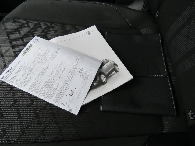 VOLKSWAGEN T-CROSS 1.5 TSI 150pk R-LINE DSG-aut. / Trekhaak / IQ Light / Camera / FABRIEKS garantie, Garage Groenouwe, Bathmen