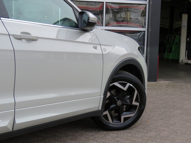 VOLKSWAGEN T-CROSS 1.5 TSI 150pk R-LINE DSG-aut. / Trekhaak / IQ Light / Camera / FABRIEKS garantie, Garage Groenouwe, Bathmen