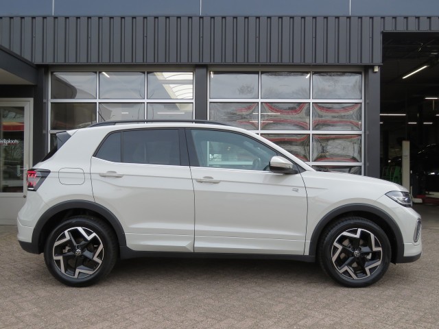 VOLKSWAGEN T-CROSS 1.5 TSI 150pk R-LINE DSG-aut. / Trekhaak / IQ Light / Camera / FABRIEKS garantie, Garage Groenouwe, Bathmen