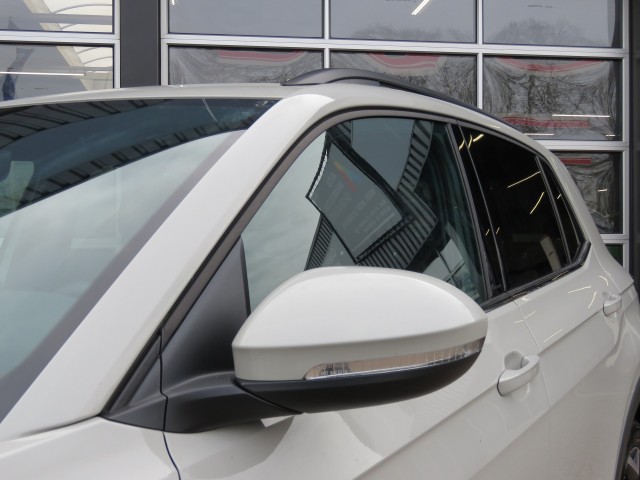 VOLKSWAGEN T-CROSS 1.5 TSI 150pk R-LINE DSG-aut. / Trekhaak / IQ Light / Camera / FABRIEKS garantie, Garage Groenouwe, Bathmen