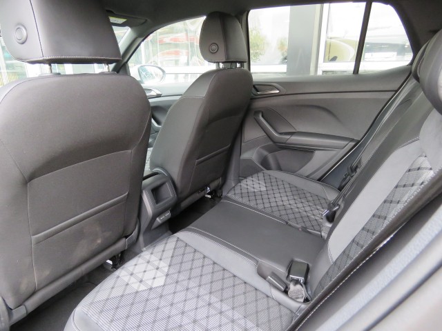 VOLKSWAGEN T-CROSS 1.5 TSI 150pk R-LINE DSG-aut. / Trekhaak / IQ Light / Camera / FABRIEKS garantie, Garage Groenouwe, Bathmen