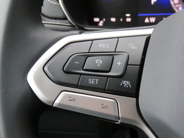 VOLKSWAGEN T-CROSS 1.5 TSI 150pk R-LINE DSG-aut. / Trekhaak / IQ Light / Camera / FABRIEKS garantie, Garage Groenouwe, Bathmen