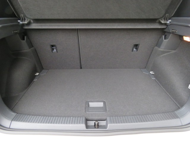 VOLKSWAGEN T-CROSS 1.5 TSI 150pk R-LINE DSG-aut. / Trekhaak / IQ Light / Camera / FABRIEKS garantie, Garage Groenouwe, Bathmen