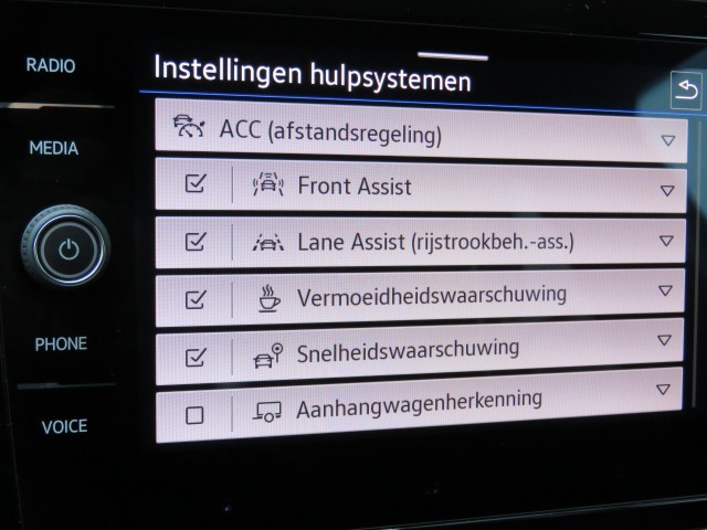 VOLKSWAGEN T-CROSS 1.5 TSI 150pk R-LINE DSG-aut. / Trekhaak / IQ Light / Camera / FABRIEKS garantie, Garage Groenouwe, Bathmen