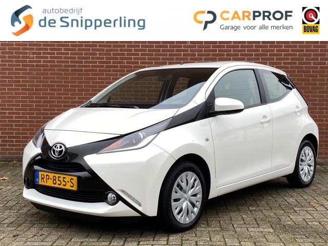 TOYOTA AYGO 1.0 VVT-I X-PLAY AUTOMAAT CAMERA CARPLAY AIRCO, Autobedrijf de Snipperling Deventer, Deventer