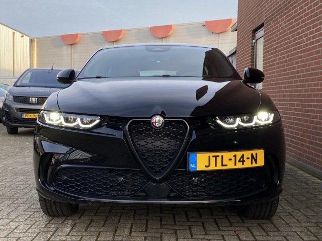 ALFA ROMEO TONALE 1.3T PHEV Veloce NAVI ADAPT-CRUISE STOELVW+VENTI CAMERA, Autobedrijf de Snipperling Deventer, Deventer