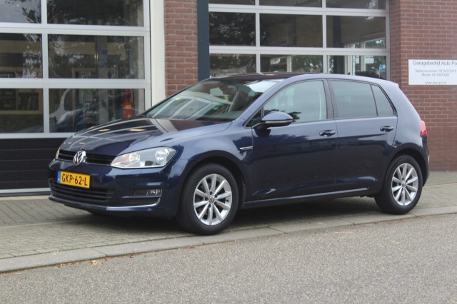 VOLKSWAGEN GOLF 1.2 TSI TRENDLINE NAVI / CRUISE / PDC / LMV / STOELVERW., Auto Pol, Renswoude