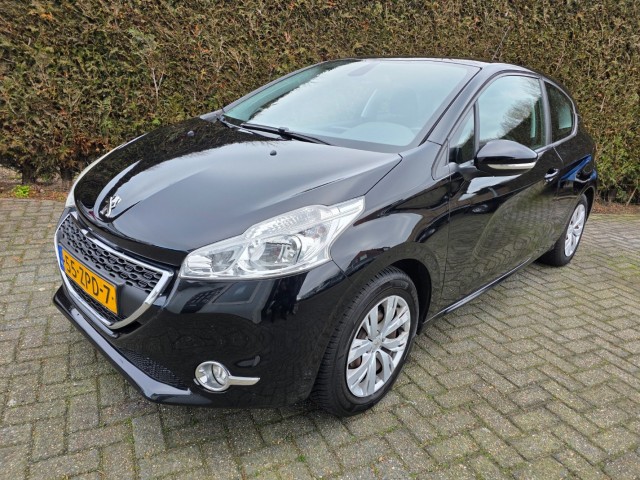 PEUGEOT 208 1.2 VTi nieuwe motor , Autobedrijf De Oversteek, Bemmel