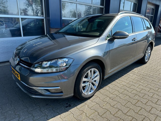 Volkswagen Golf - 1.0 TSI CL BNS TREKHAAK.  ALL.IN.