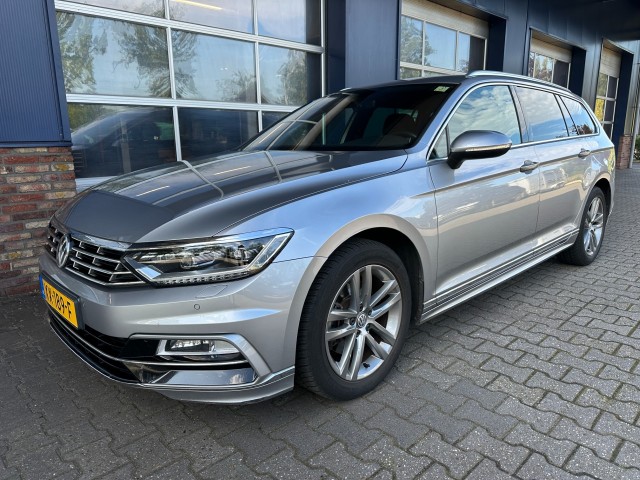 Volkswagen Passat - 1.5 TSI HL BNS R  ALL.IN.