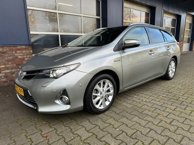 Toyota Auris - 1.8 HYBRID LEASE PRO  TREKHAAK.  NAVI.  CAMERA.  PANO.  ALL.IN.