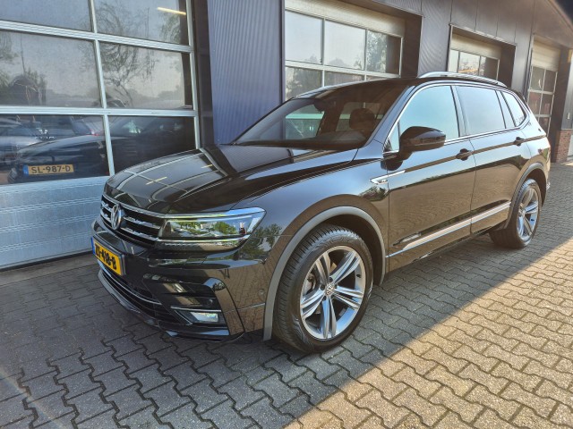Volkswagen Tiguan allspace - 1.5 TSI HL BUS. R. CAMERA.  STUURVERWARMING. PANO. ALL.IN.
