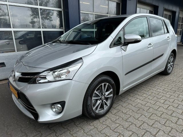 Toyota Verso - 1.8 VVT-I BUSINESS.  TREKHAAK. CAMERA.  ALL.IN.