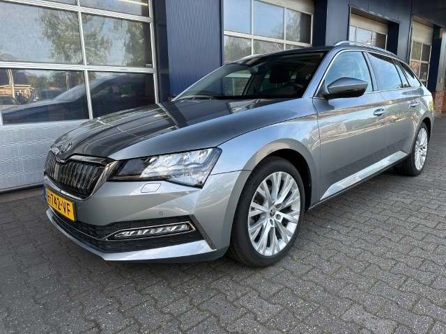 Skoda Superb - 1.4 TSI IV BNS ED.PANO.  ALL.IN.
