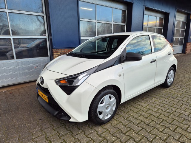 Toyota Aygo - 1.0 VVT-I X-FUN TREKHAAK, Bleutooth, ALL IN prijs!