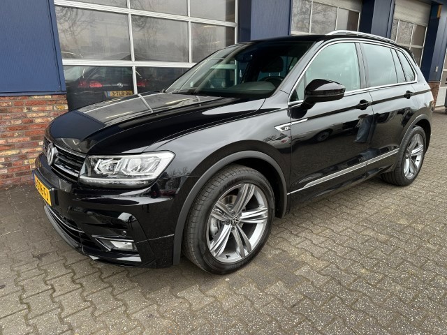 Volkswagen Tiguan - 1.5 TSI HIGHL. BUS R.  TREKHAAK. ELEKTR. A.KLEP.
