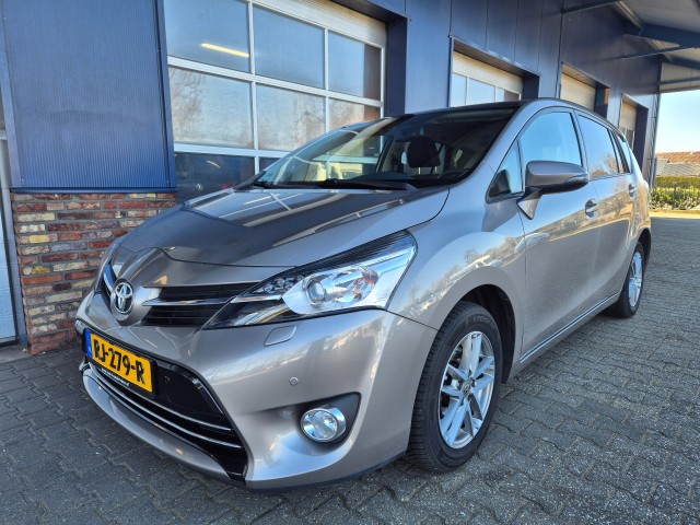 Toyota Verso - 1.8 VVT-I BUSINESS, Camera, Pano, Automaat, Stoelverwarming, Trekhaak, ALL IN Prijs.