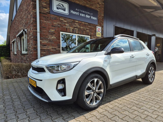 Kia Stonic - 1.0 T-GDI DYNAMIC LINE, Camera, Carplay, Zwart dak, Navi, Cruise controle, ALL IN prijs!