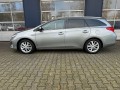 TOYOTA AURIS 1.8 HYBRID LEASE PRO  TREKHAAK.  NAVI.  CAMERA.  PANO.  ALL.IN., Autobedrijf Henri Van Der Veen, Nieuwleusen