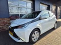 TOYOTA AYGO 1.0 VVT-I X-PLAY, Camera, Carplay, ALL In prijs!, Autobedrijf Henri Van Der Veen, Nieuwleusen