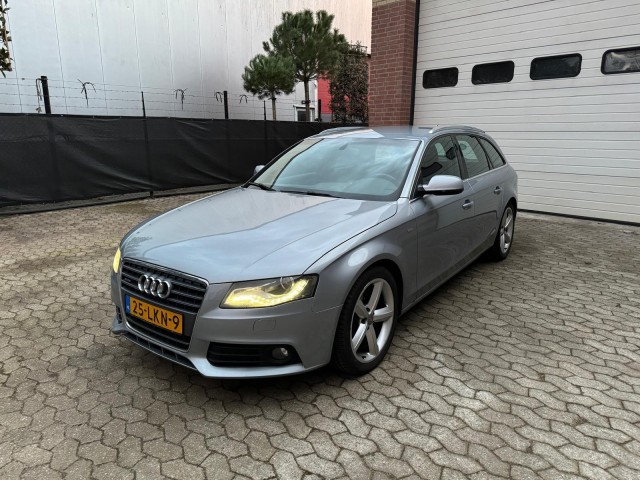 AUDI A4 2.0 TDI Quattro S-line xenon leather very good condition , Elbers Auto's, Overloon
