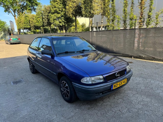 OPEL ASTRA 1.6 stuurbekrachtiging NAP blauw, Elbers Auto's, Overloon