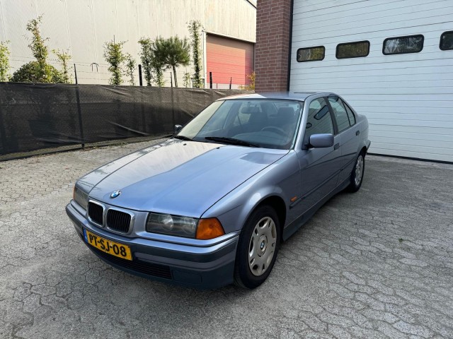 BMW 3-SERIE E36 318iS sedan clima cruise NAP GEEN APK, Elbers Auto's, Overloon