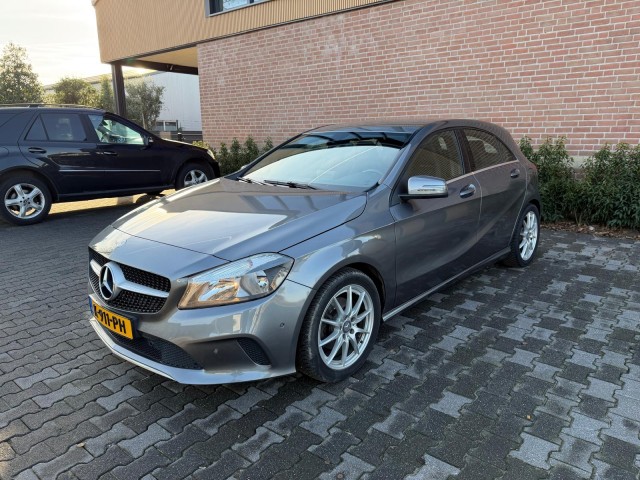 MERCEDES-BENZ A-KLASSE A180 facelift stoelverwarming Carplay, Elbers Auto's, Overloon