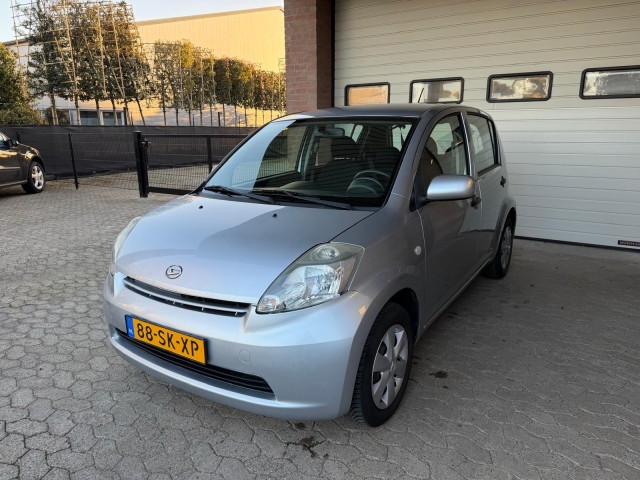 DAIHATSU SIRION 1.3-16V Vol-automaat weinig km APK nieuw, Elbers Auto's, Overloon