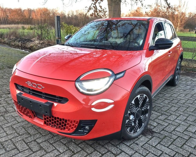 FIAT 600 La Prima , 500e Fiat Center , Kortenhoef