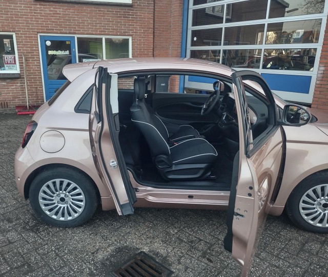 FIAT 500 E / 2024 / 3+1 / 42KW / Snelladen/ Demo / WinterSale, 500e Fiat Center , Kortenhoef