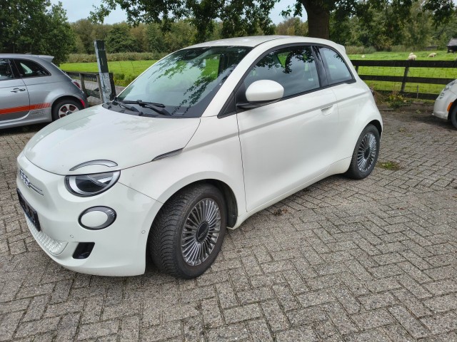 FIAT 500 E- 42KW-2023 - 42KW Snelladen- 500e Fiat Center , Kortenhoef