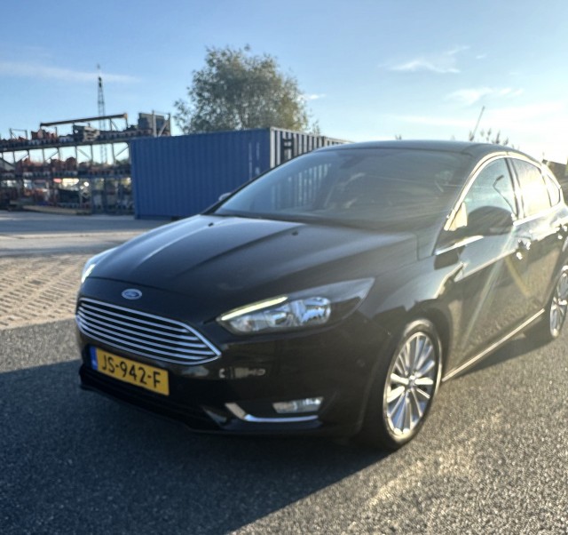 FORD FOCUS  1.0 Titanium BT-TELEFOONVERBINDING NAVI CLIMA CRUISE VOICE KEYLESS-START PDC LMV NIEUWE RIEM, Autobedrijf Grou, Grou