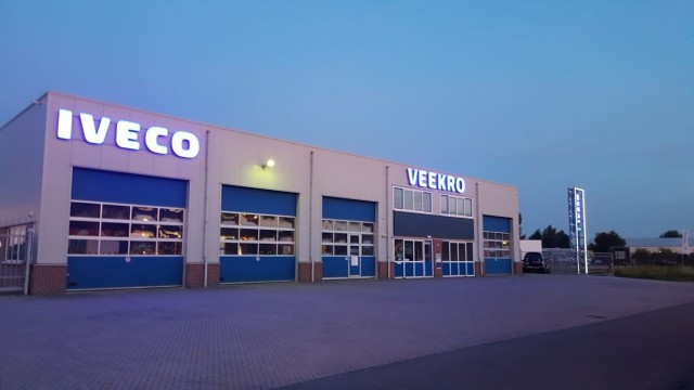 IVECO DAILY 3500 KG, 3.0 180 PK, Lucht geveerd Veekro Bedrijfswagens, 1681 PJ Zwaagdijk