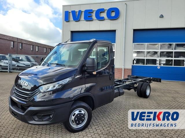 IVECO DAILY 180 PK, Automaat, 3500 kg trekgewicht, Veekro Bedrijfswagens, Zwaagdijk