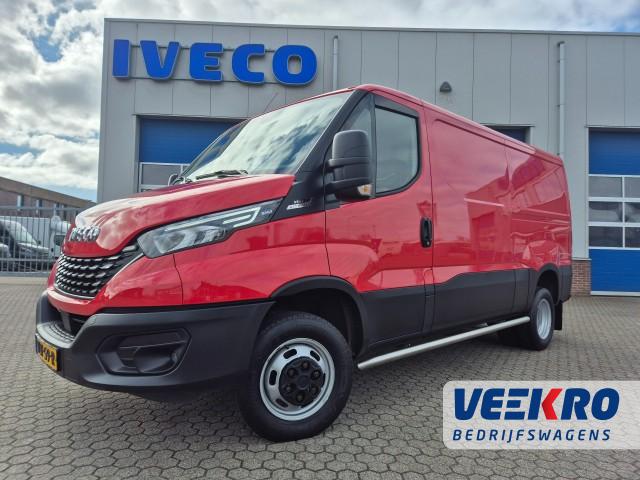 IVECO DAILY 210 PK, 3.0 Liter, Automaat, 3500 KG trekgewicht, BPM vrij , Veekro Bedrijfswagens, Zwaagdijk