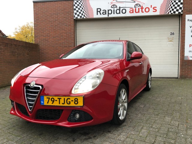 ALFA ROMEO GIULIETTA 2.0 JTDM DISTINCTIVE Automaat 5D , Rapido Auto's, Enschede