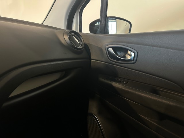 RENAULT CAPTUR 0.9 TCE INTENS NAP l CRUISE l CAMERA l 17INCH l CLIMATE l, SK Autos, Emmen