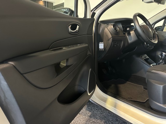 RENAULT CAPTUR 0.9 TCE INTENS NAP l CRUISE l CAMERA l 17INCH l CLIMATE l, SK Autos, Emmen