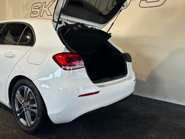 MERCEDES-BENZ A-KLASSE 160 - NAP l CLIMA l CRUISE l CAMERA l CARPLAY l 17INCH l , SK Autos, Emmen