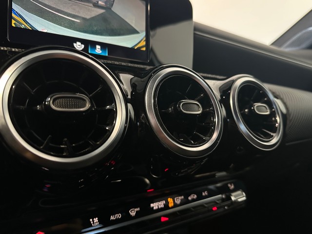 MERCEDES-BENZ A-KLASSE 160 - NAP l CLIMA l CRUISE l CAMERA l CARPLAY l 17INCH l , SK Autos, Emmen