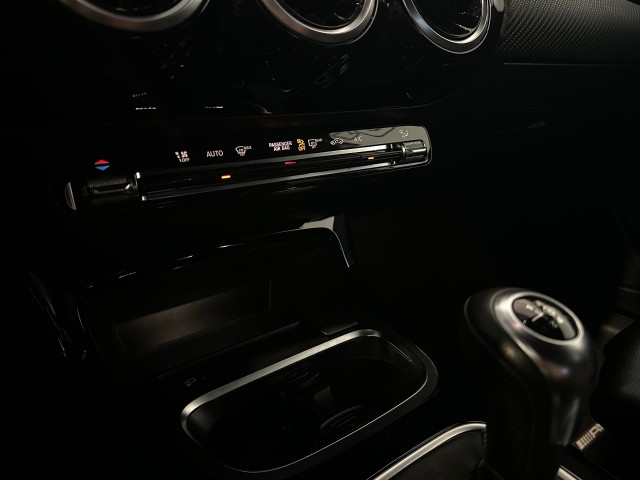 MERCEDES-BENZ A-KLASSE 160 - NAP l CLIMA l CRUISE l CAMERA l CARPLAY l 17INCH l , SK Autos, Emmen